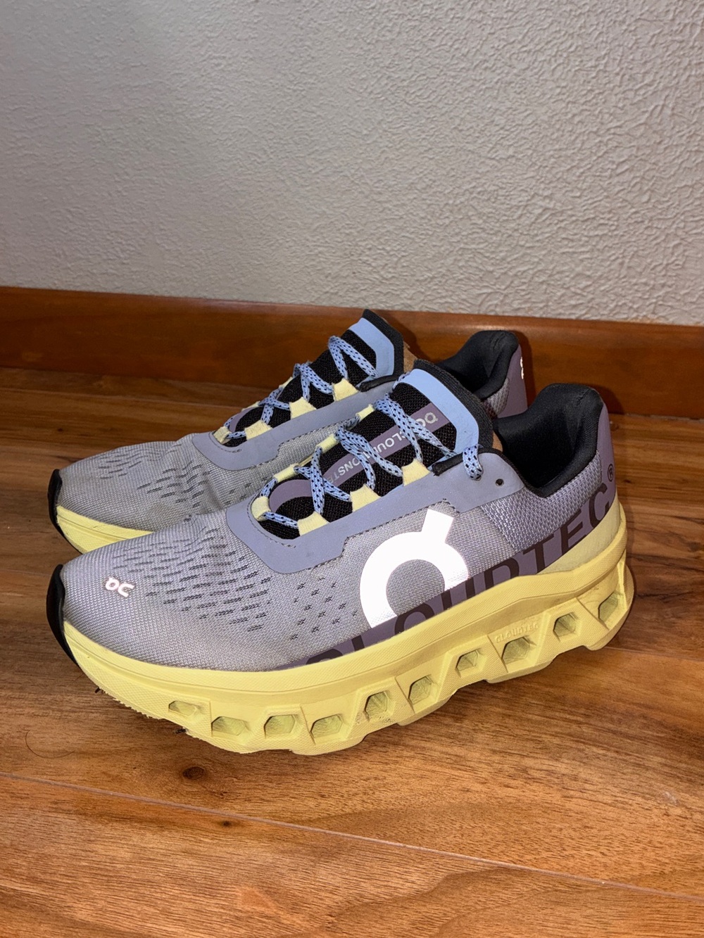 On Cloud Women’s Cloudmonster Athletic Sneaker Shoes, nimbus/hay - size 7